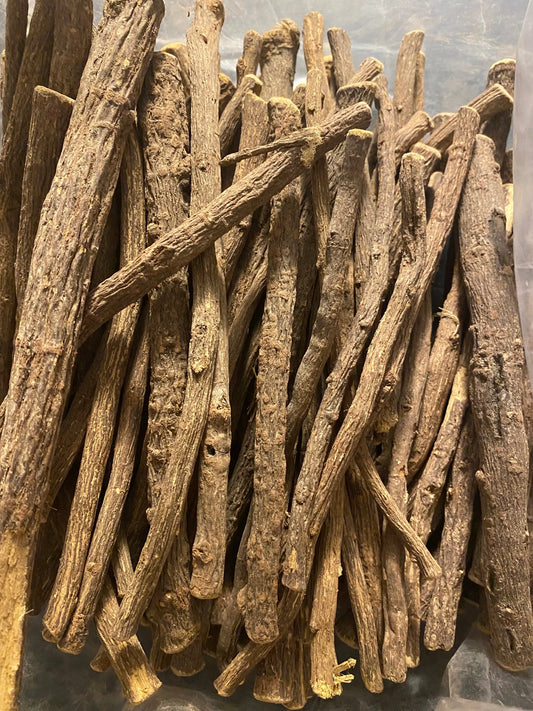 Natural dried licorice root sticks - Batons de reglisse 3ar9 el souss 60gr, traditional Middle Eastern herb displayed in bundle